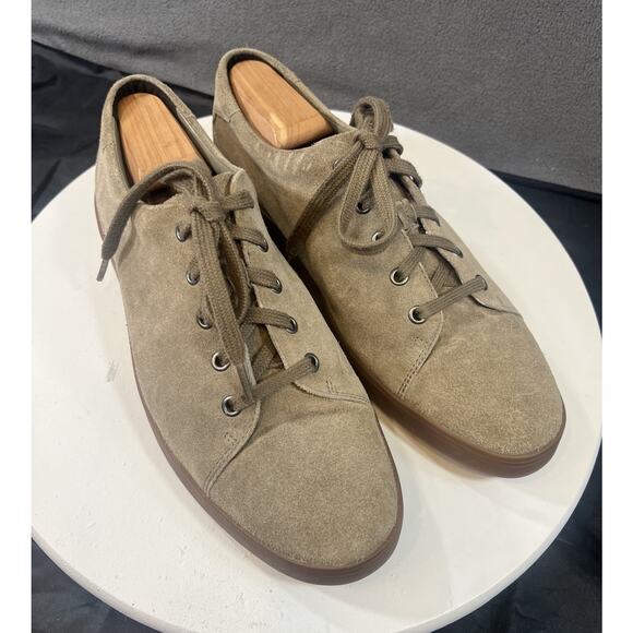 Clarks Low Top Suede Leather Sneakers Shoes Tan Men Size 10.5 Comfort Casual - Picture 3 of 15